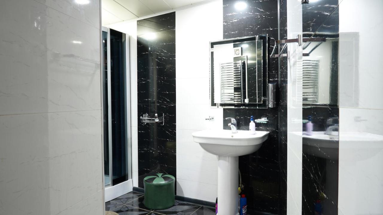 Apartment Shafi 8 Tbilisi Exterior photo